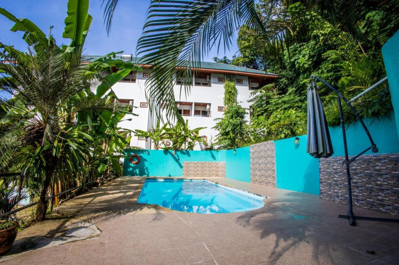 Hotel Riviera Patong Extérieur photo